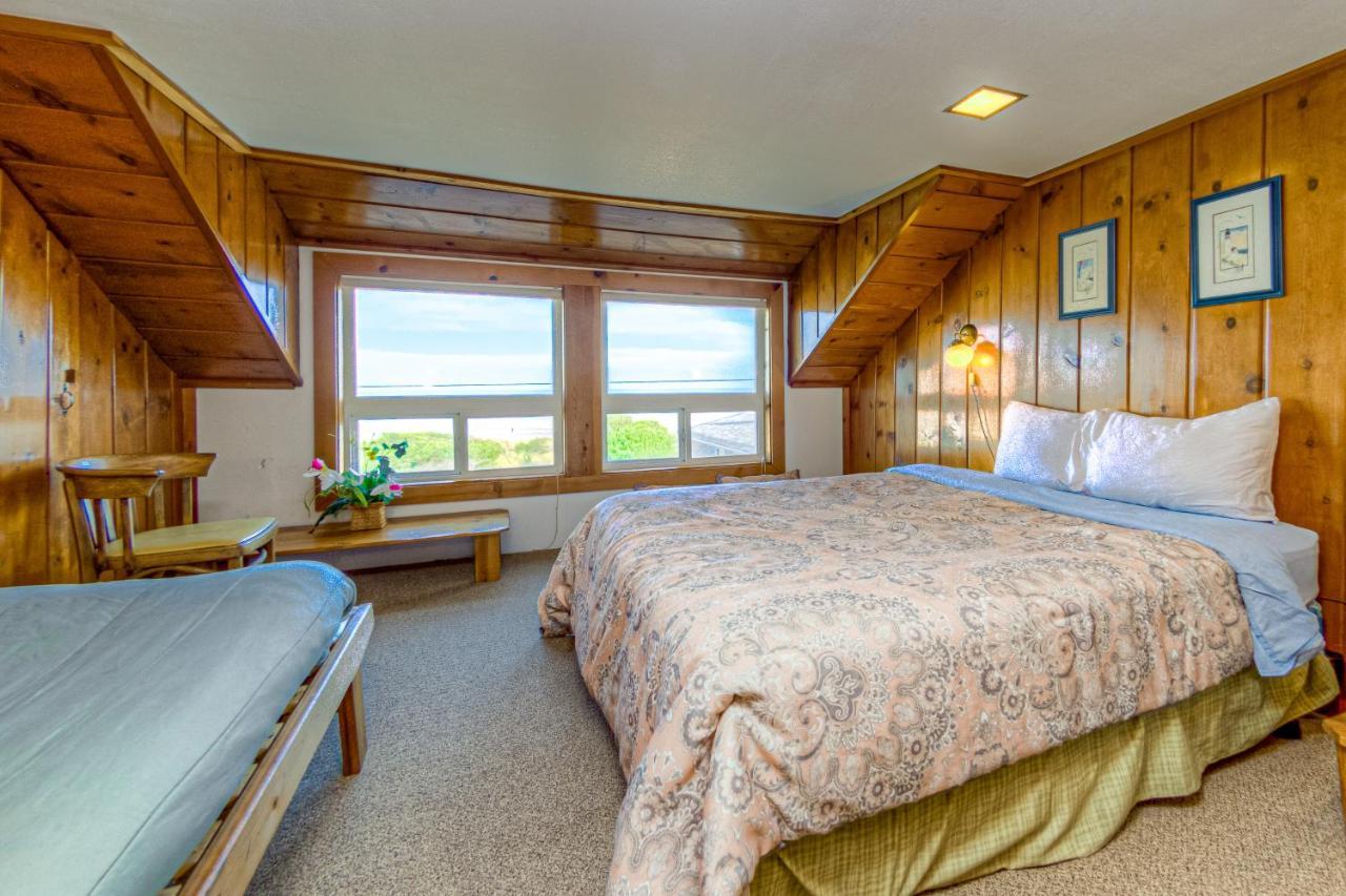 Elbow'S Inn Rockaway Beach Εξωτερικό φωτογραφία