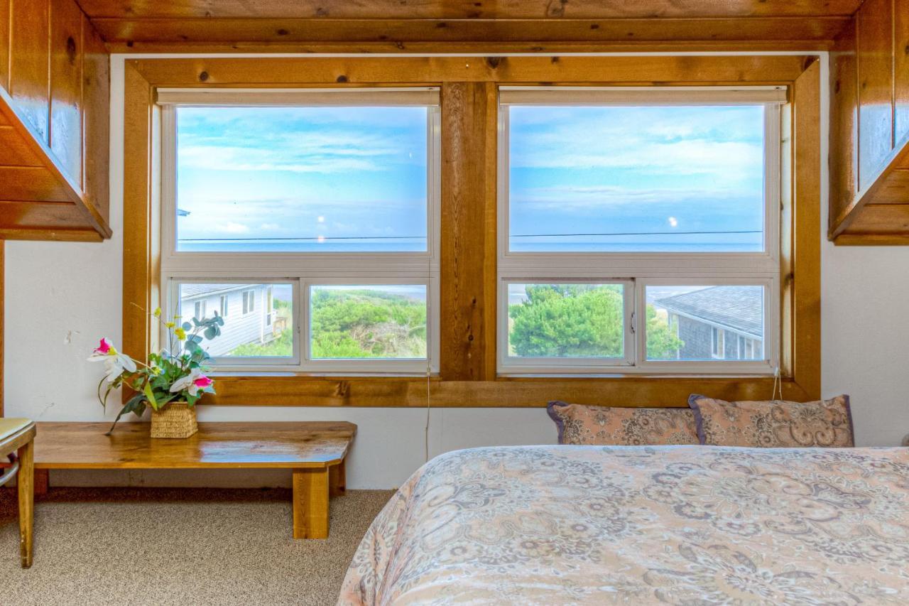Elbow'S Inn Rockaway Beach Εξωτερικό φωτογραφία
